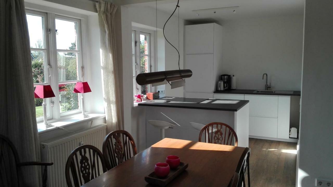 Ferienwohnungen Und Haushaelfte Friesland Midlum  Exterior foto