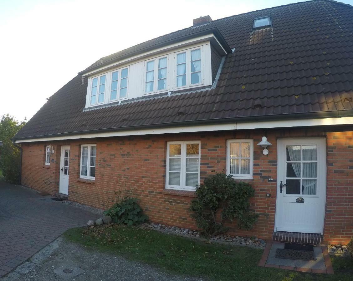 Ferienwohnungen Und Haushaelfte Friesland Midlum  Exterior foto