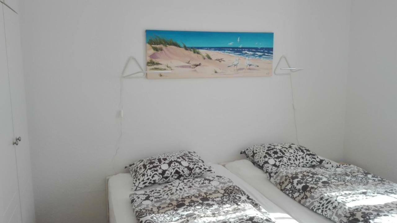 Ferienwohnungen Und Haushaelfte Friesland Midlum  Exterior foto